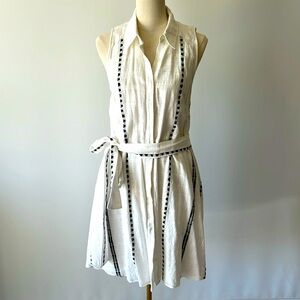 Cotton linen Rachel Roy dress with cutout back and Pockets!